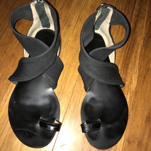 michael kors toe loop sandals